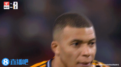 哥俩好！维尼修斯祝贺姆巴佩戴帽：我喜欢你的庆祝动作?