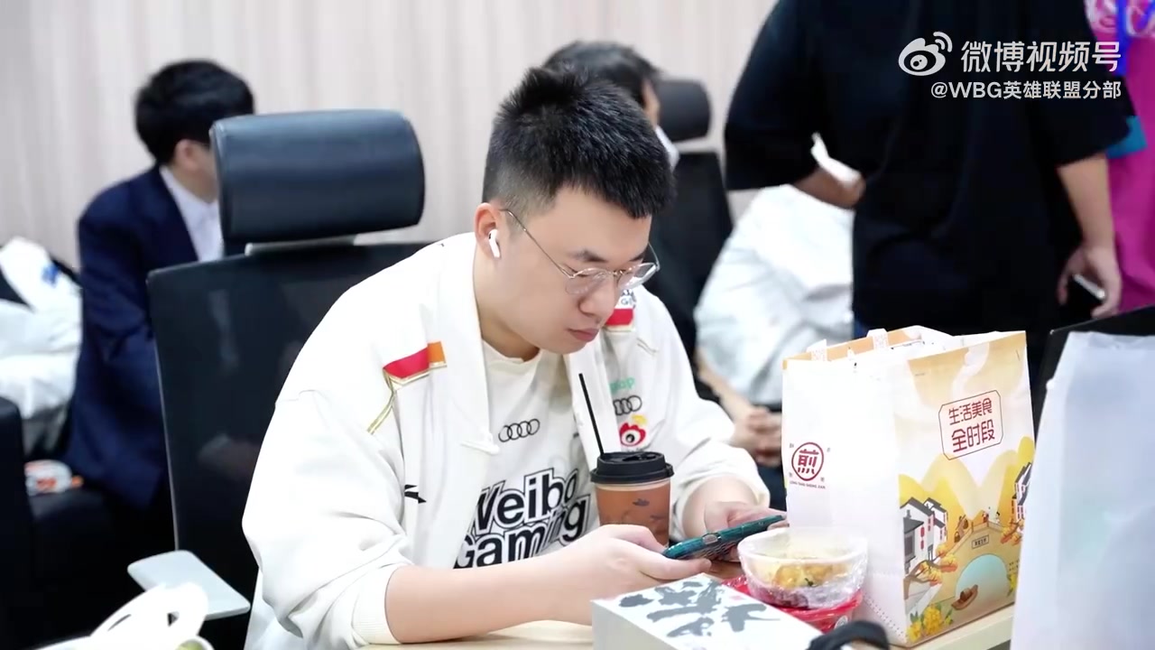 WBG发布赛事Vlog:三月顺利收官!登峰组我们来了 WBG发布赛事Vlog:三月顺利收官!登峰组我们来了